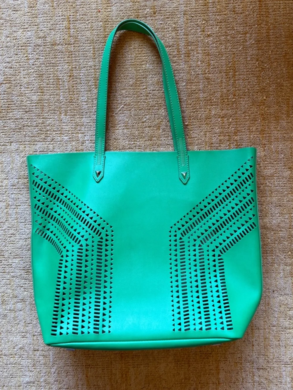 Stella & Dot Fillmore Tote Bag Kelly Green Perforated Leather with Pouch